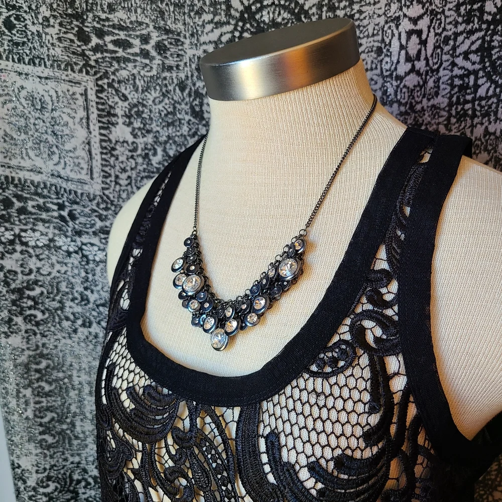 KAREN KANE...CROCHET TOP - Picture 2 of 4
